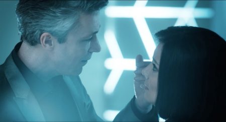 Jacqueline Piñol and Aidan Gillen in Remedy's Quantum Break.